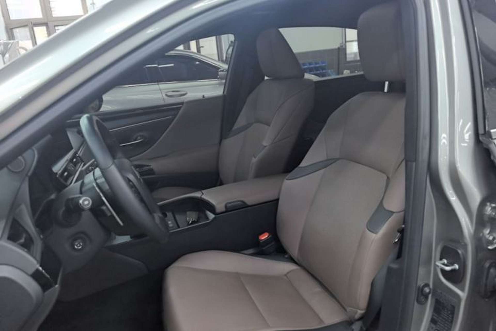 Used Lexus ES 2022 300h Excellence Edition Left Front Seat