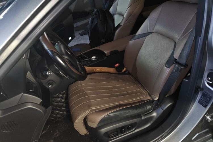 Used Lexus ES 2022 200 Excellence Edition Left Front Seat