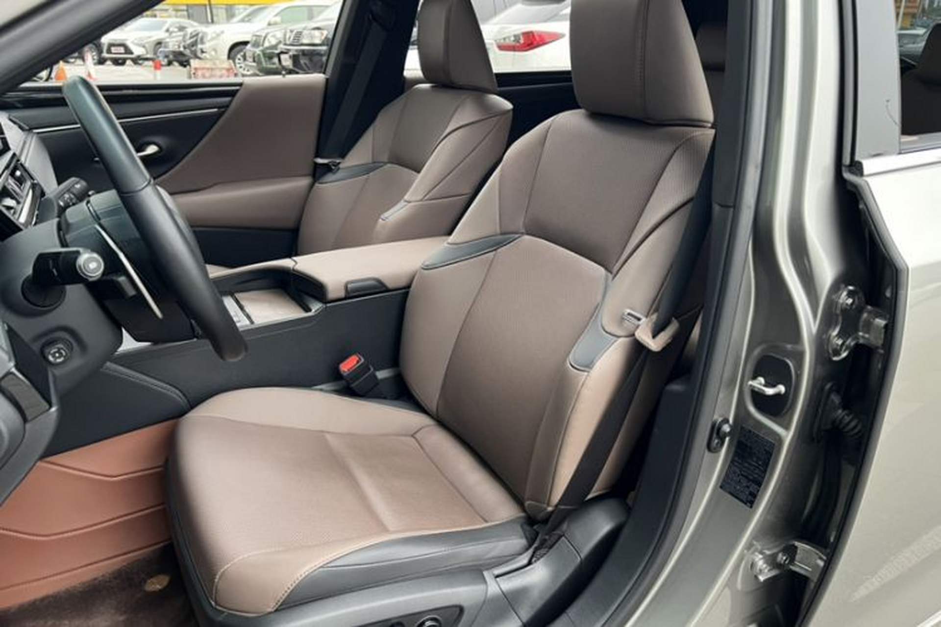 Used Lexus ES 2022 200 Excellence Edition Left Front Seat