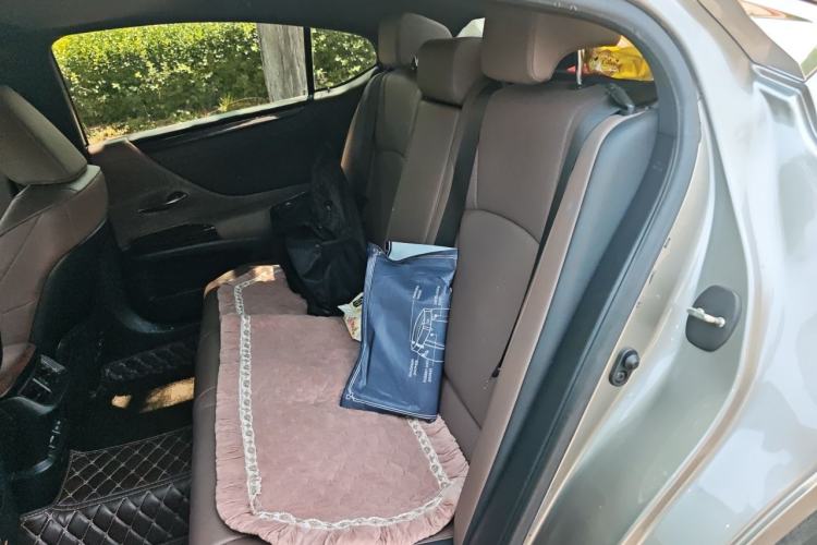 Used Lexus ES 2022 260 Excellence Edition Left Rear Seat