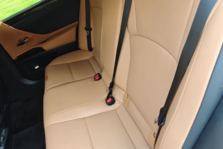 Used Lexus ES 2022 200 Excellence Edition Left Rear Seat