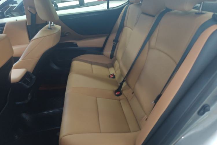 Used Lexus ES 2022 200 Excellence Edition Left Rear Seat