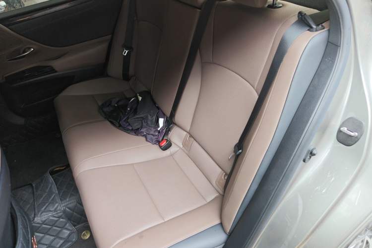 Used Lexus ES 2022 200 Excellence Edition Left Rear Seat