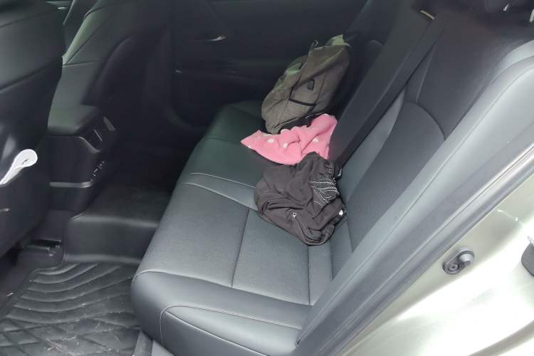 Used Lexus ES 2022 200 Excellence Edition Left Rear Seat