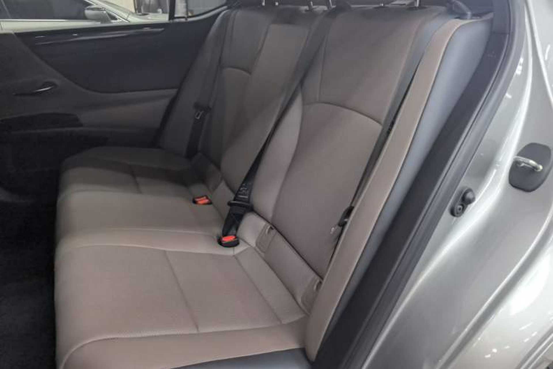 Used Lexus ES 2022 300h Excellence Edition Left Rear Seat