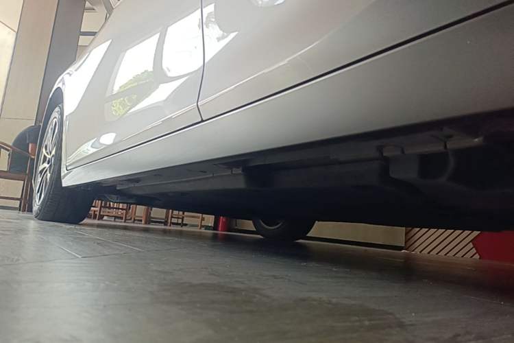 Used Lexus ES 2022 200 Excellence Edition Left Side Sill