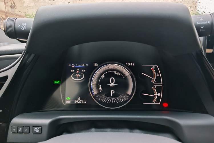 Used Lexus ES 2022 300h Excellence Edition Odometer Close Up