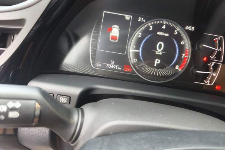 Used Lexus ES 2022 200 Excellence Edition Odometer Close Up