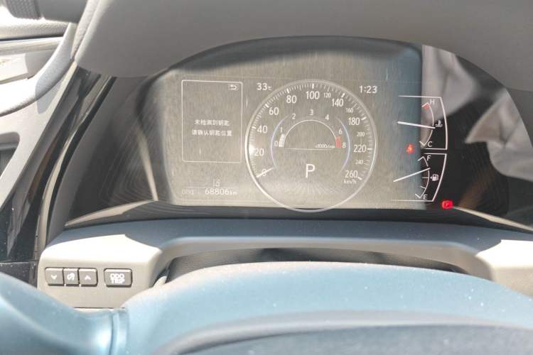 Used Lexus ES 2022 200 Excellence Edition Odometer Close Up