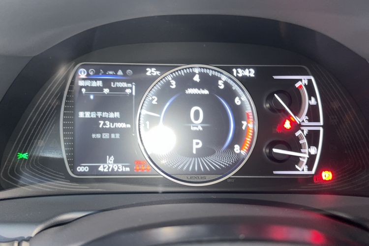 Used Lexus ES 2022 200 Excellence Edition Odometer Close Up