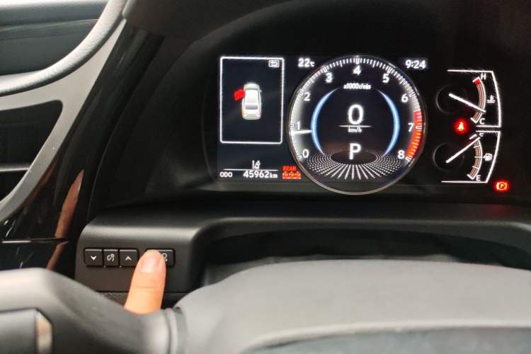 Used Lexus ES 2022 200 Excellence Edition Odometer Close Up
