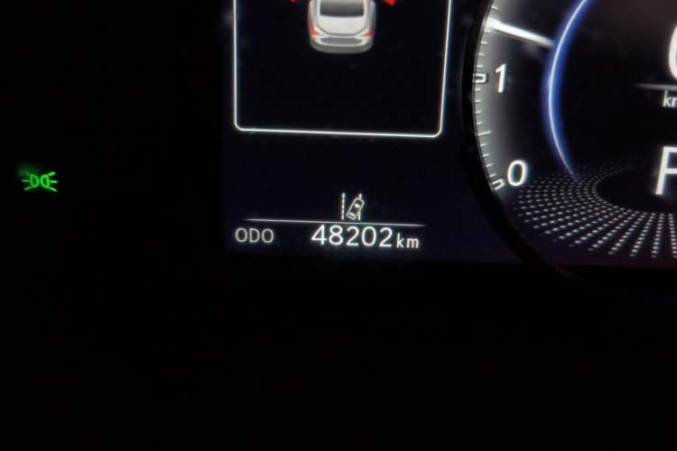 Used Lexus ES 2022 200 Excellence Edition Odometer Close Up
