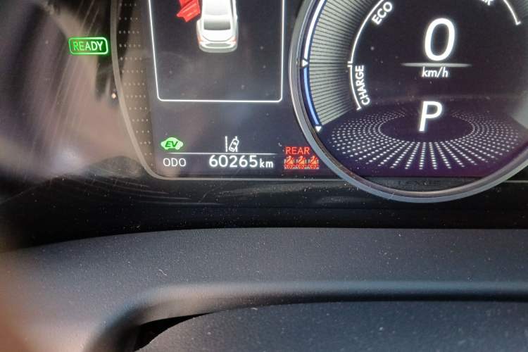 Used Lexus ES 2022 300h Excellence Edition Odometer Close Up
