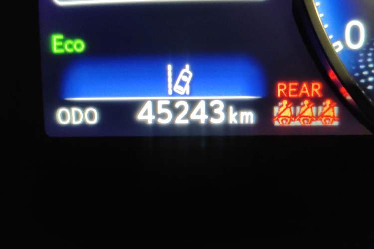 Used Lexus ES 2022 200 Excellence Edition Odometer Close Up
