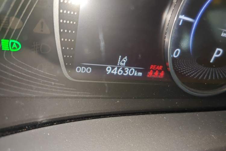 Used Lexus ES 2022 200 Excellence Edition Odometer Close Up
