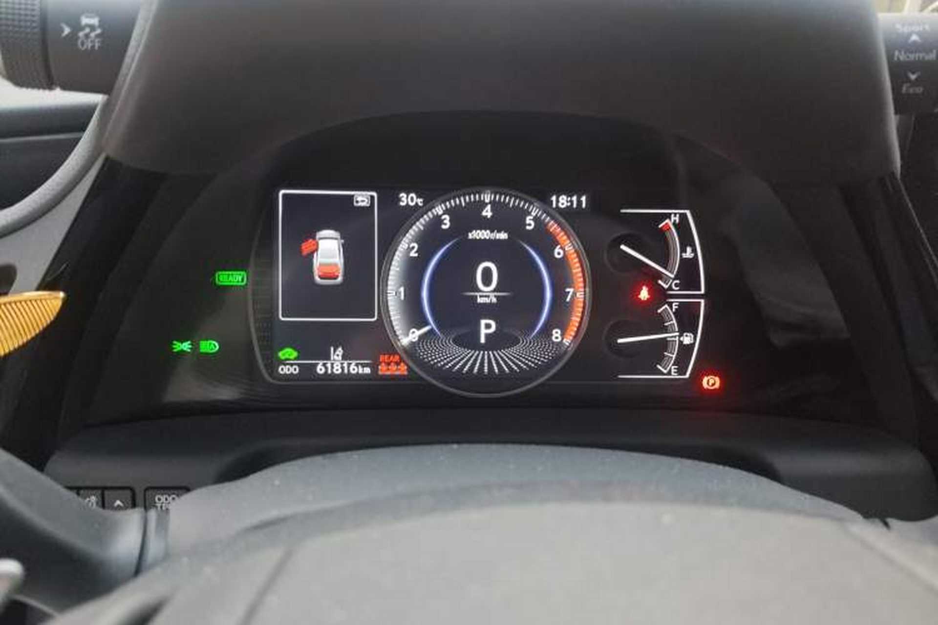 Used Lexus ES 2022 300h Excellence Edition Odometer Close Up