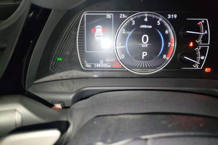 Used Lexus ES 2022 200 Excellence Edition Odometer Close Up