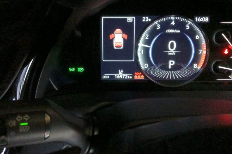 Used Lexus ES 2022 200 Excellence Edition Odometer Close Up
