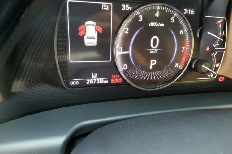 Used Lexus ES 2022 200 Excellence Edition Odometer Close Up