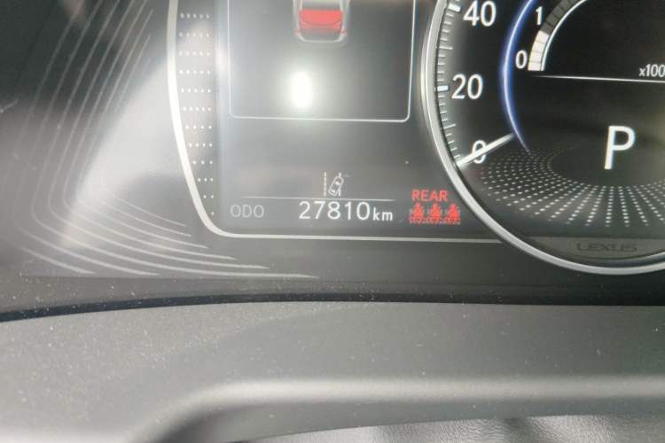 Used Lexus ES 2022 200 Excellence Edition Odometer Close Up