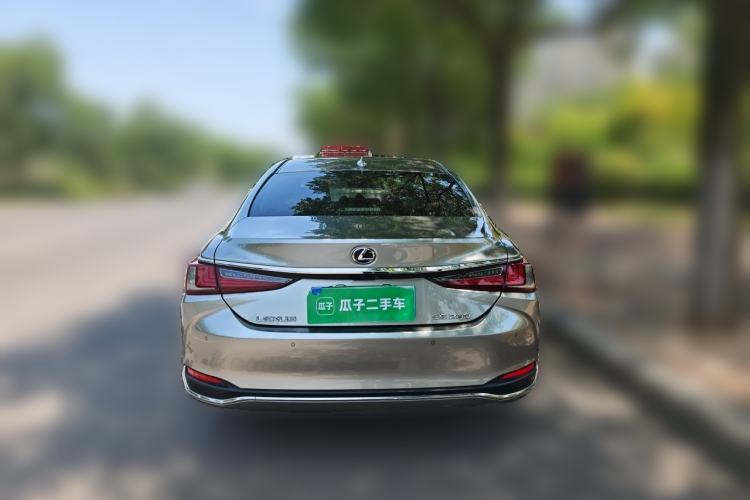 Used Lexus ES 2022 260 Excellence Edition Rear