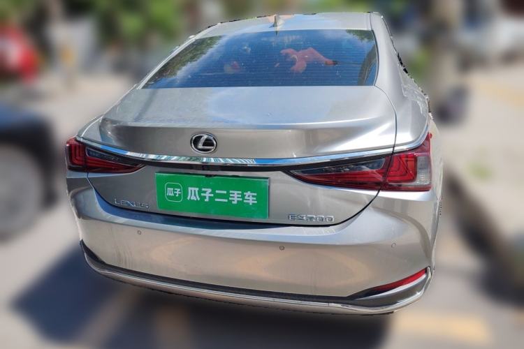 Used Lexus ES 2022 200 Excellence Edition Rear