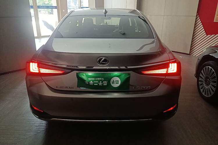 Used Lexus ES 2022 200 Excellence Edition Rear