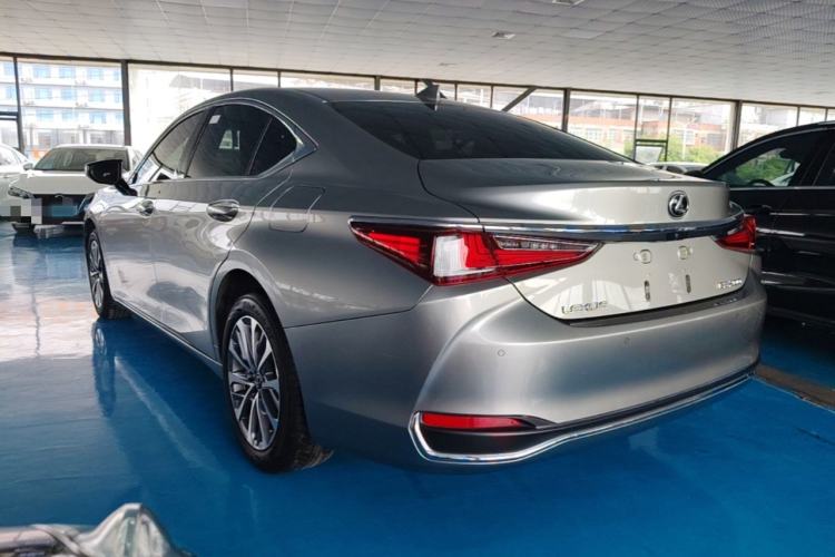 Used Lexus ES 2022 200 Excellence Edition Rear Left 45 Deg