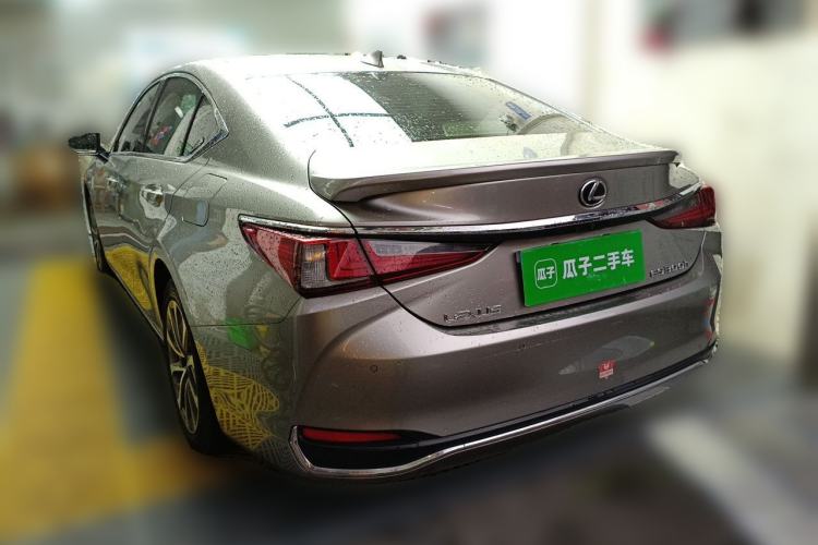 Used Lexus ES 2022 200 Excellence Edition Rear Left 45 Deg