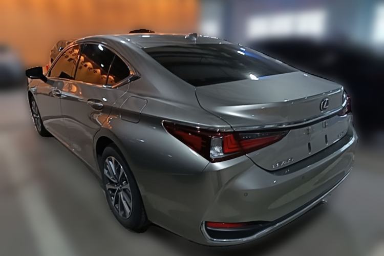 Used Lexus ES 2022 200 Excellence Edition Rear Left 45 Deg