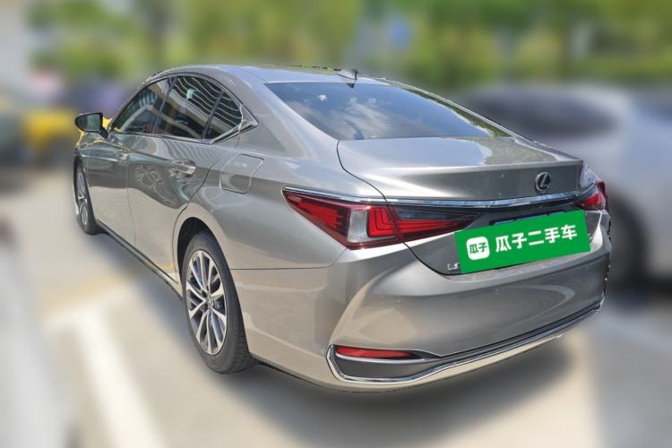Used Lexus ES 2022 200 Excellence Edition Rear Left 45 Deg