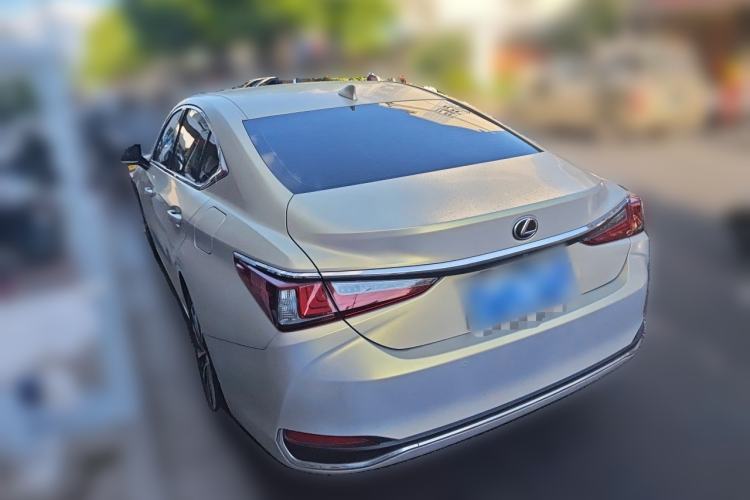 Used Lexus ES 2022 200 Excellence Edition Rear Left 45 Deg
