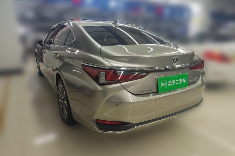 Used Lexus ES 2022 200 Excellence Edition Rear Left 45 Deg