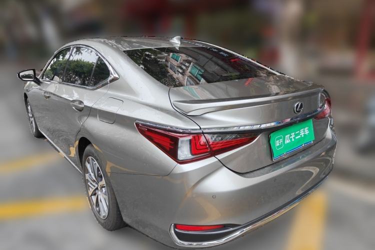 Used Lexus ES 2022 200 Excellence Edition Rear Left 45 Deg