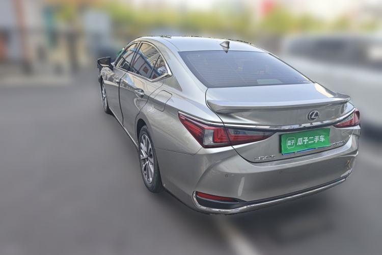 Used Lexus ES 2022 300h Excellence Edition Rear Left 45 Deg