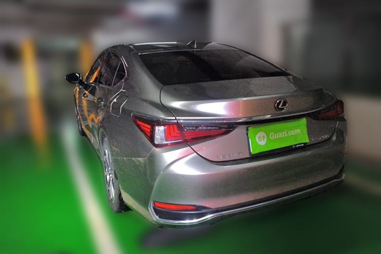 Used Lexus ES 2022 200 Excellence Edition Rear Left 45 Deg
