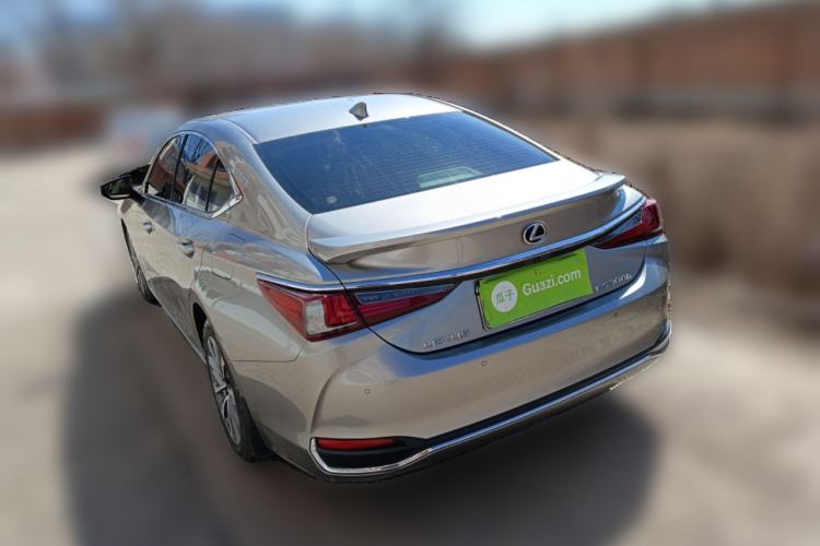 Used Lexus ES 2022 300h Excellence Edition Rear Left 45 Deg