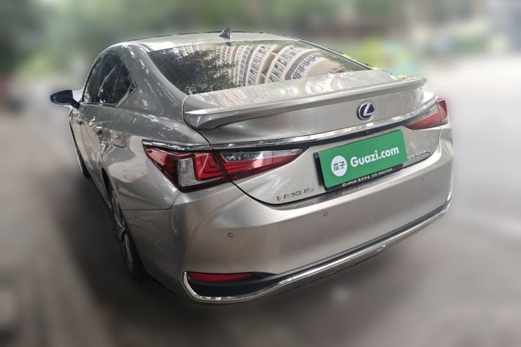 Used Lexus ES 2022 300h Excellence Edition Rear Left 45 Deg