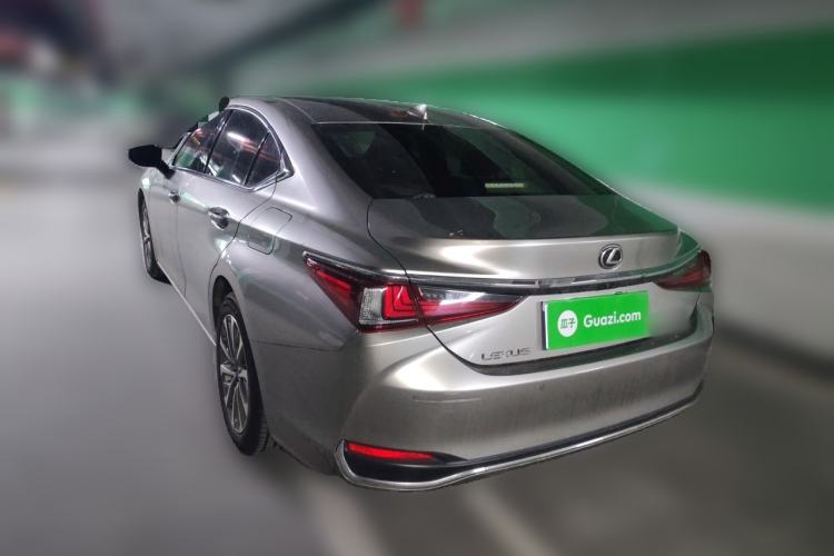 Used Lexus ES 2022 200 Excellence Edition Rear Left 45 Deg