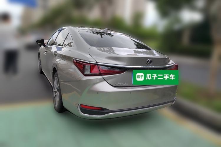Used Lexus ES 2022 200 Excellence Edition Rear Left 45 Deg