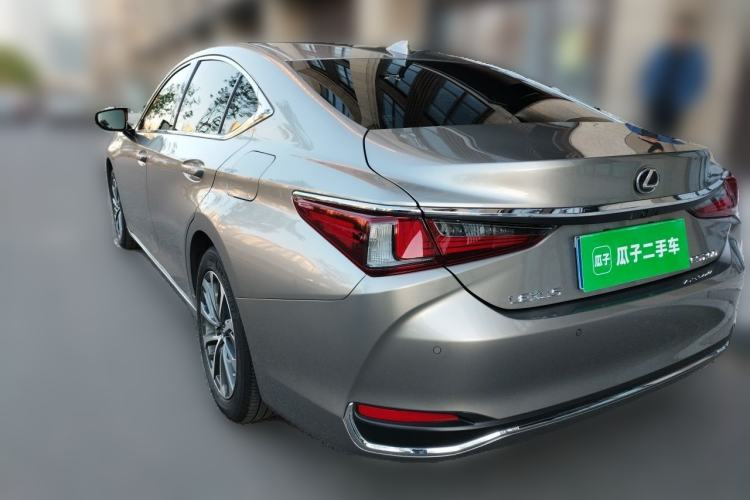 Used Lexus ES 2022 200 Excellence Edition Rear Left 45 Deg