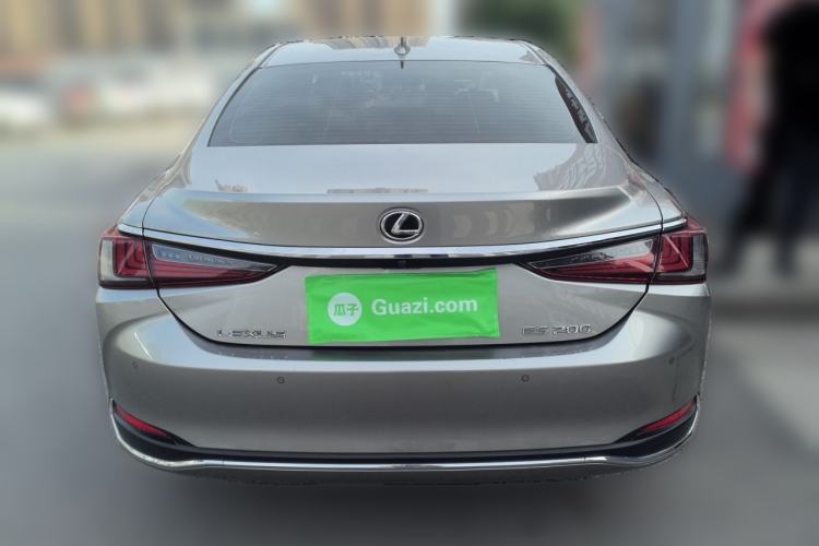 Used Lexus ES 2022 200 Excellence Edition Rear