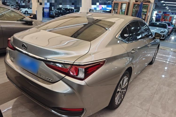 Used Lexus ES 2022 200 Excellence Edition Rear Right 45 Deg