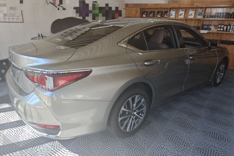 Used Lexus ES 2022 200 Excellence Edition Rear Right 45 Deg