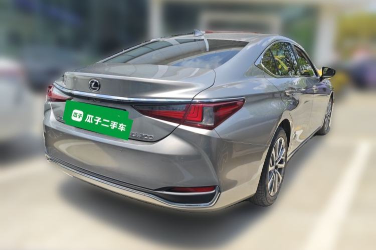 Used Lexus ES 2022 200 Excellence Edition Rear Right 45 Deg
