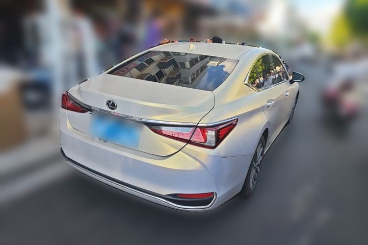 Used Lexus ES 2022 200 Excellence Edition Rear Right 45 Deg