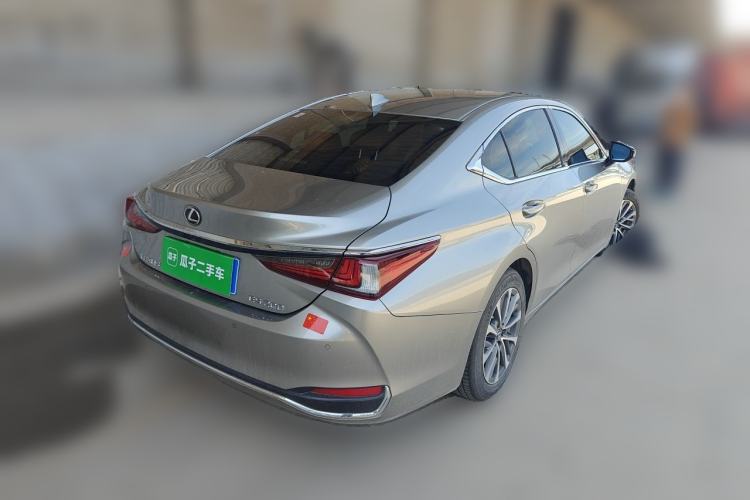 Used Lexus ES 2022 200 Excellence Edition Rear Right 45 Deg