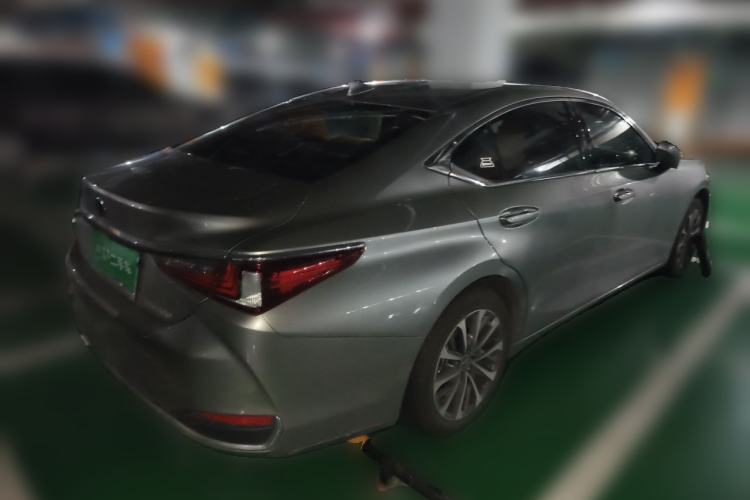 Used Lexus ES 2022 200 Excellence Edition Rear Right 45 Deg