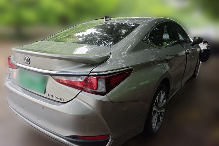 Used Lexus ES 2022 300h Excellence Edition Rear Right 45 Deg