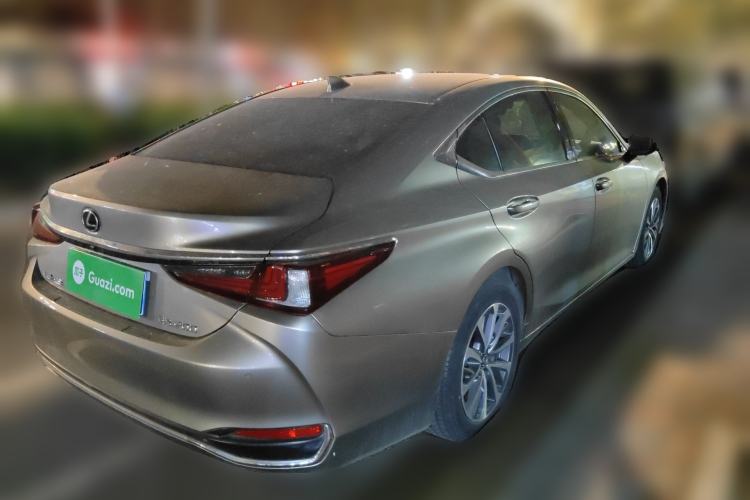 Used Lexus ES 2022 200 Excellence Edition Rear Right 45 Deg